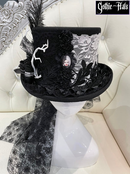 Cruella Top Hat 58cm