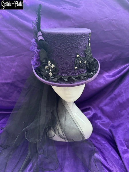 Foxglove Top Hat 56cm