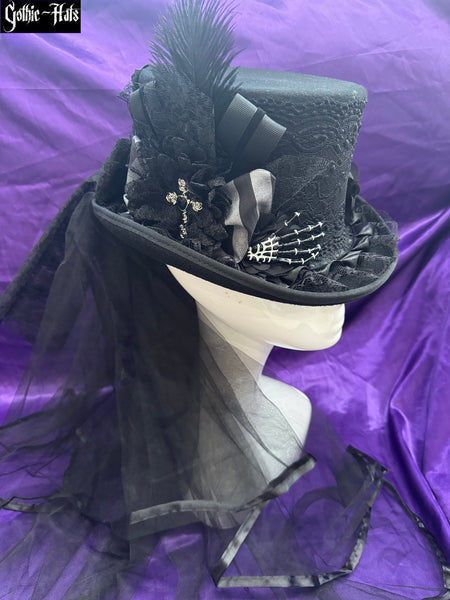 Wednesday Top Hat 55cm