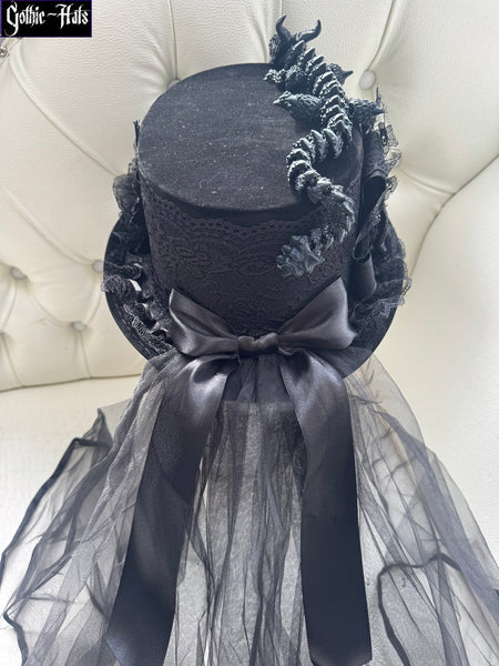 Velour Dragon Hat Blk