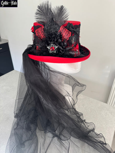 Scarlet Eye Top Hat 56cm