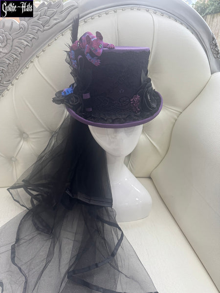 Sphynx Cat Top Hat 56cm Prp