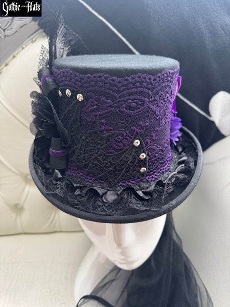 Bat Prp Lace Top Hat 54cm