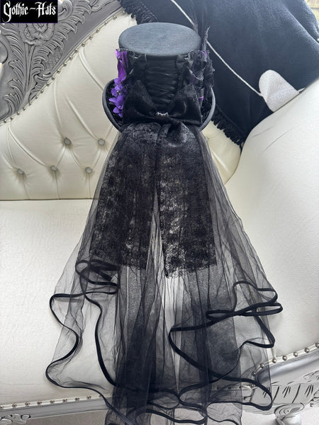 Bat Prp Lace Top Hat 54cm