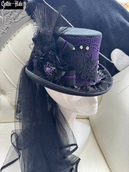 Bat Prp Lace Top Hat 54cm