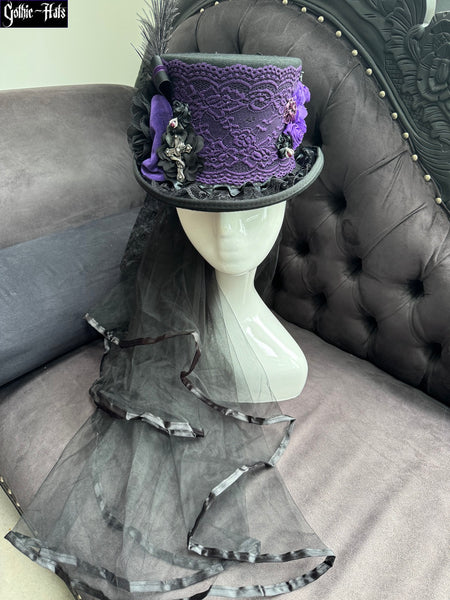 Tyrian Top Hat 55cm