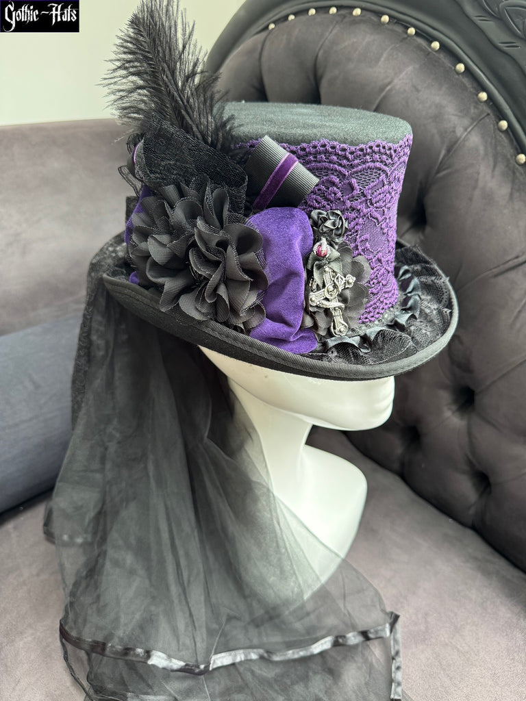 Tyrian Top Hat 55cm
