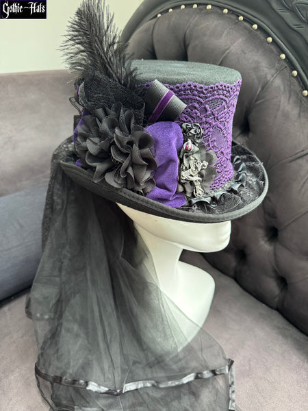 Tyrian Top Hat 55cm