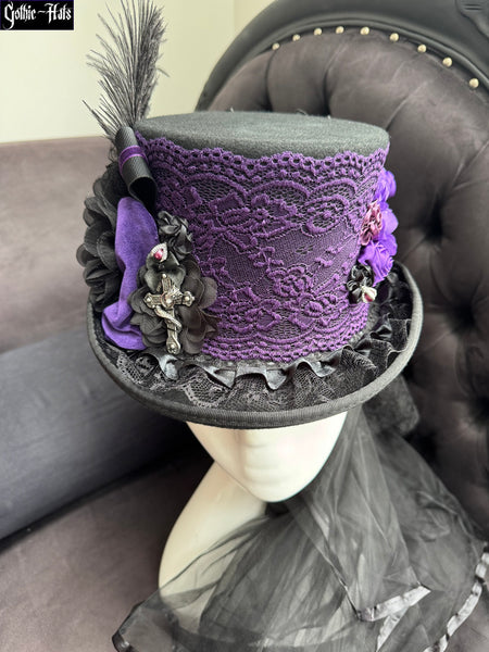 Tyrian Top Hat 55cm