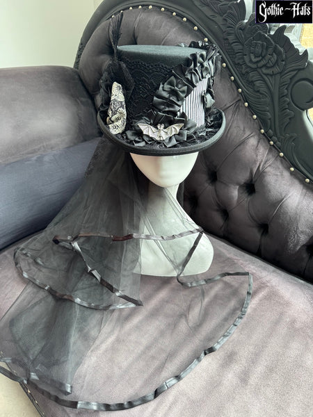 Lizzy Top Hat 56cm