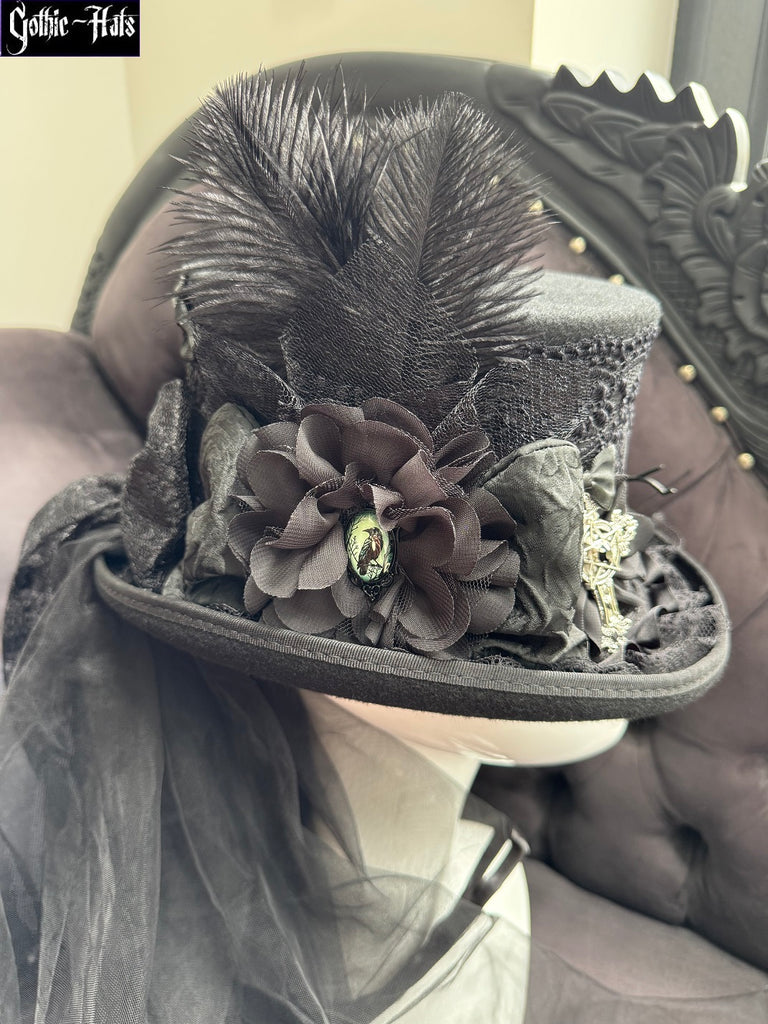Baccara Top Hat 56cm