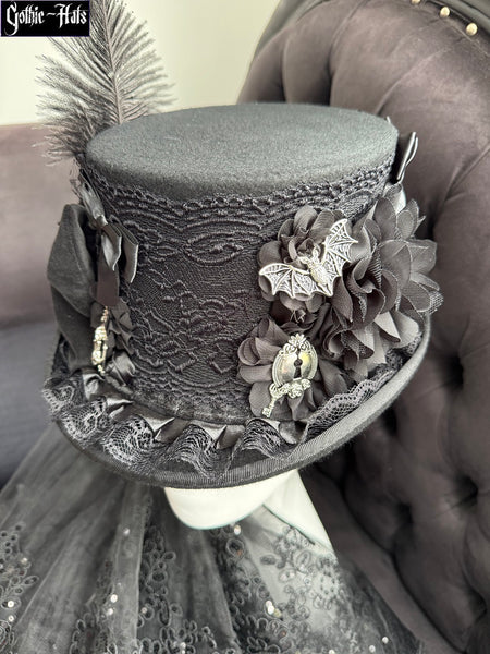 Regina Cameo Top Hat 56cm