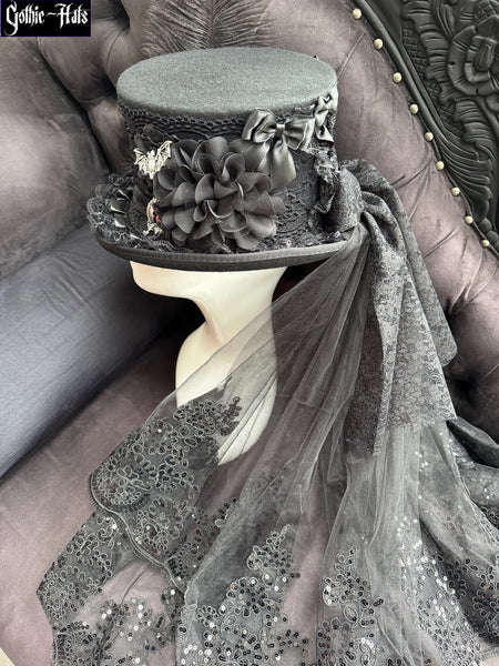 Regina Cameo Top Hat 56cm