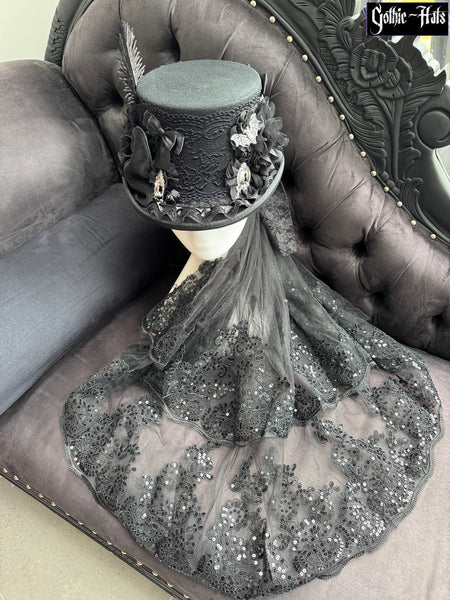 Regina Cameo Top Hat 56cm