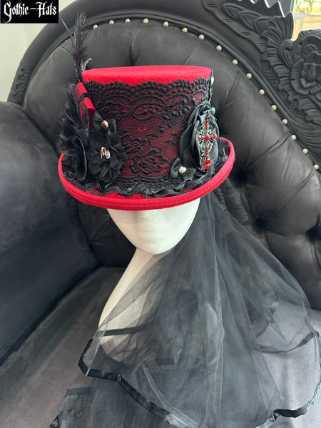 Scarlet Top Hat 56cm