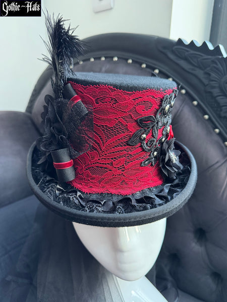 Crimson Top Hat 54cm