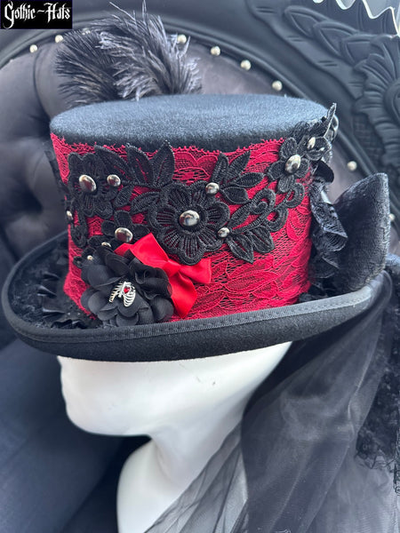 Crimson Top Hat 54cm