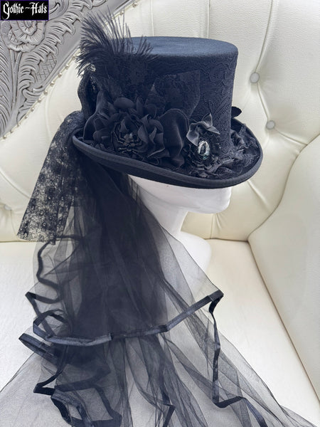 Raven/ Spider Top Hat 56cm
