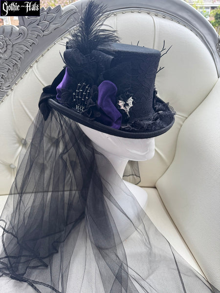 Skeleton Hand Top Hat 55cm