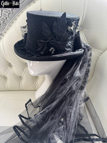 Bats Top Hat 56cm