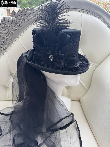 Raven Top Hat 55cm