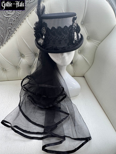 Stripe Top Hat 56cm