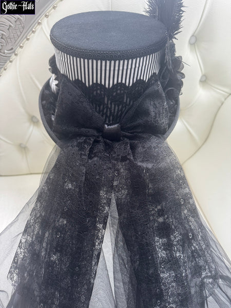 Stripe Top Hat 56cm