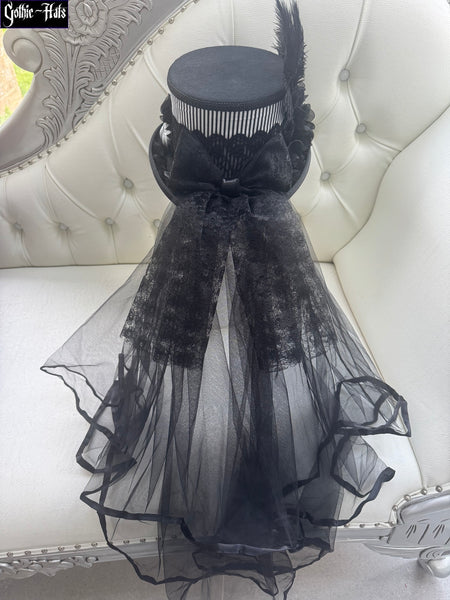 Stripe Top Hat 56cm