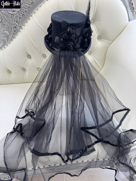 Eye Top Hat 56cm