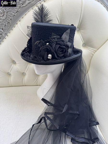 Eye Top Hat 56cm